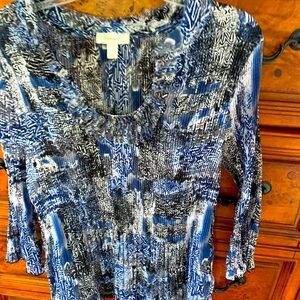 Beautiful accordion style blouse